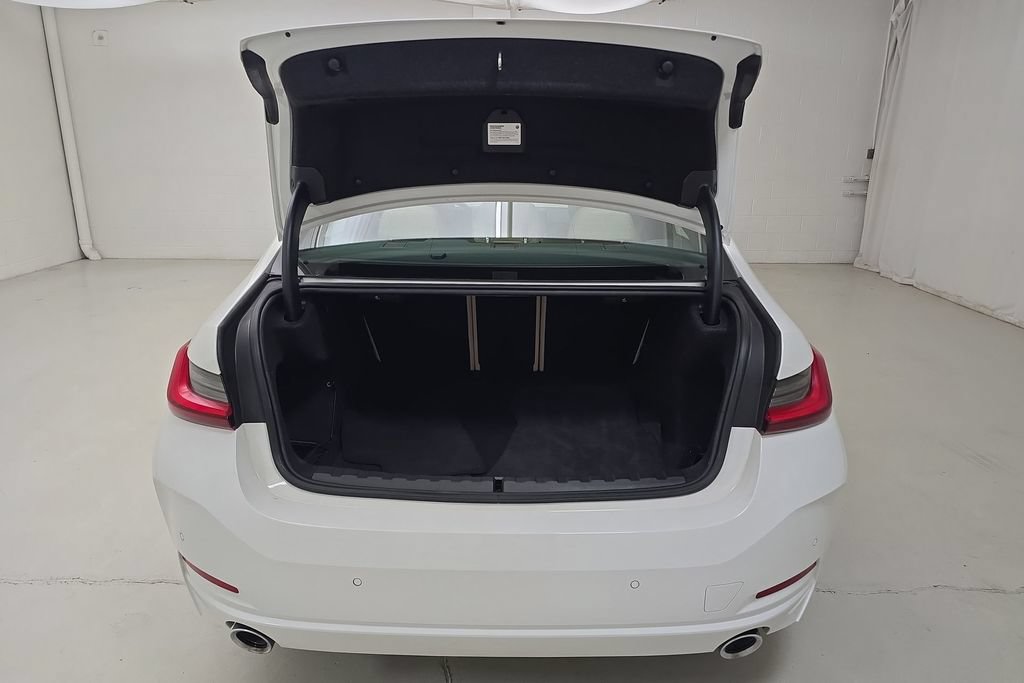 Certified 2023 BMW 330i xDrive Sedan w/ Driving Assistance Package AWD/4WD image 28