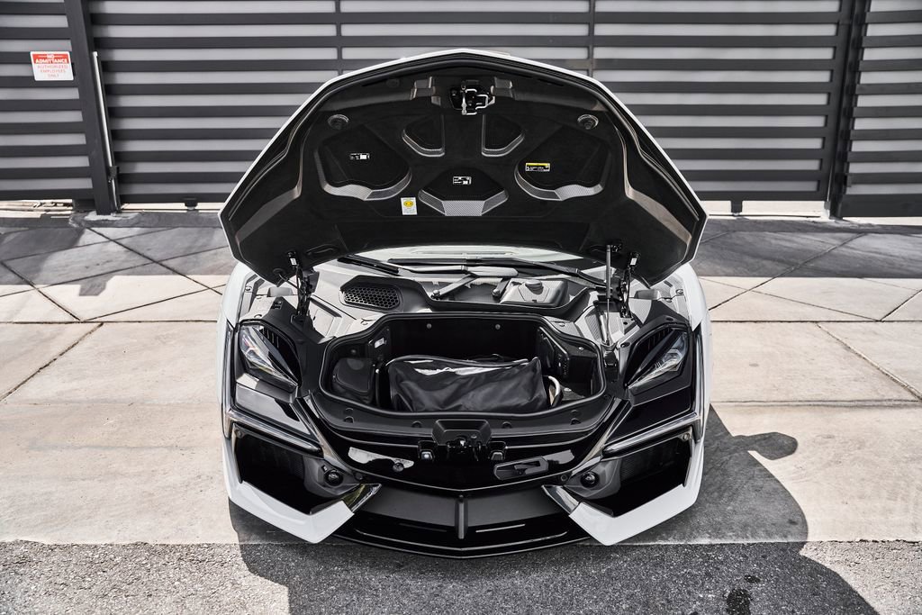 Used 2026 Lamborghini Revuelto AWD/4WD image 19
