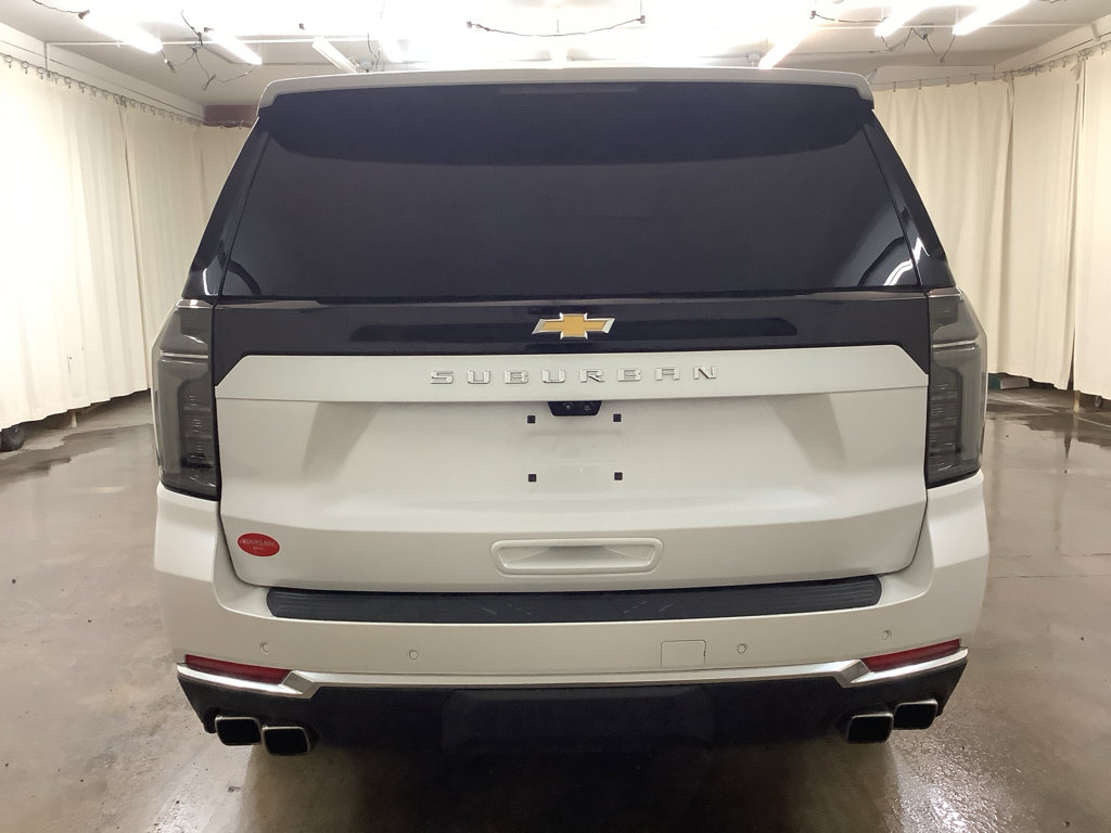 Used 2025 Chevrolet Suburban High Country AWD/4WD image 7