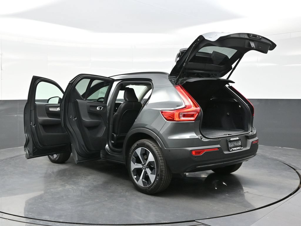 New 2026 Volvo XC40 B5 Plus w/ Protection Package Premier AWD/4WD image 45