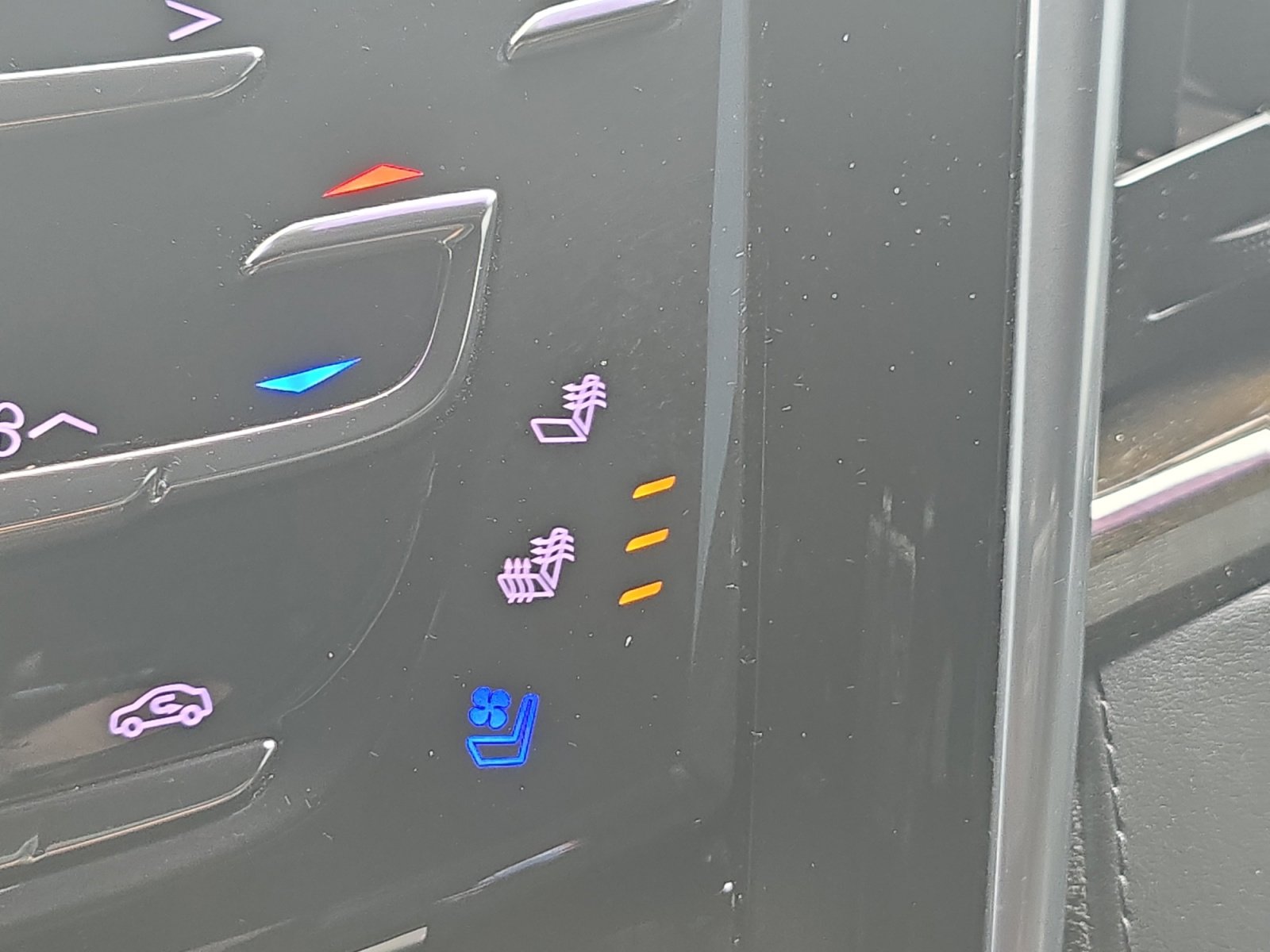 Used 2018 Cadillac Escalade ESV Platinum RWD image 26