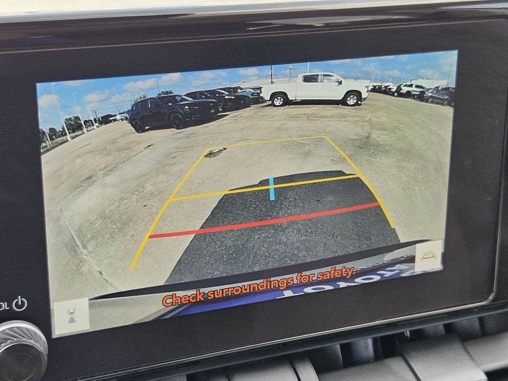 Used 2025 Toyota RAV4 XLE FWD image 19