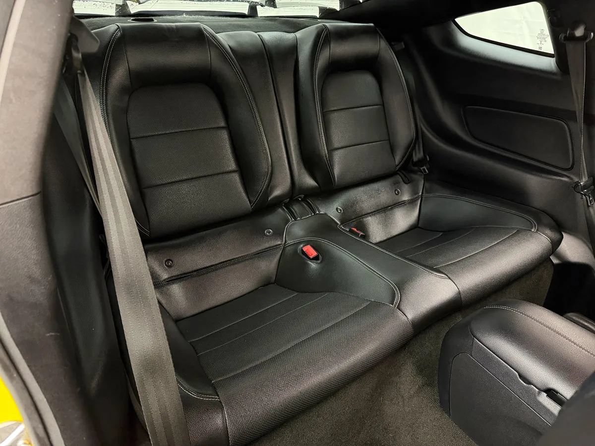 Used 2018 Ford Mustang GT Premium w/ GT Performance Package RWD image 33
