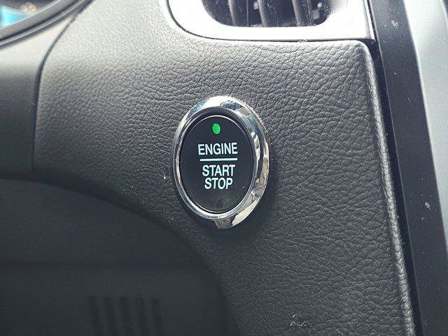 Used 2022 Ford Edge Titanium w/ Equipment Group 301A AWD/4WD image 33