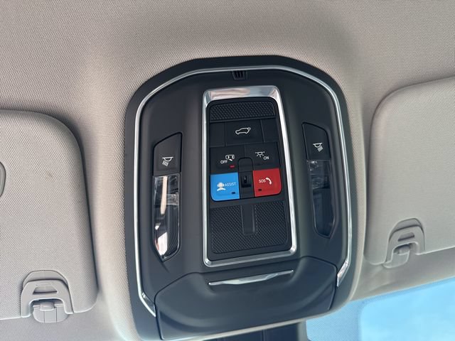 Used 2023 Jeep Wagoneer Series III w/ Convenience Group I AWD/4WD image 30