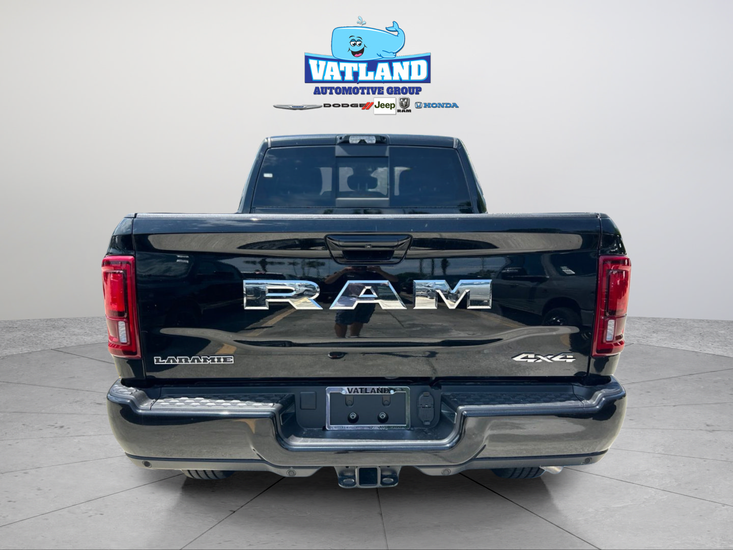 New 2026 RAM 2500 Laramie AWD/4WD image 4