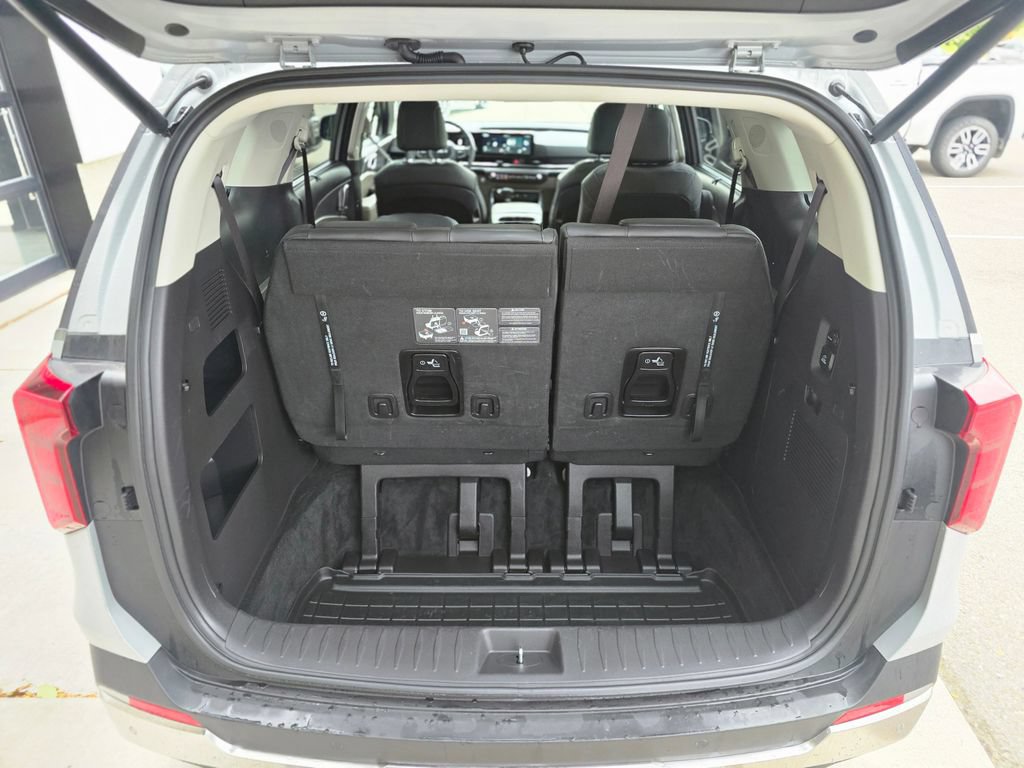 Certified 2026 Kia Carnival SX FWD image 18