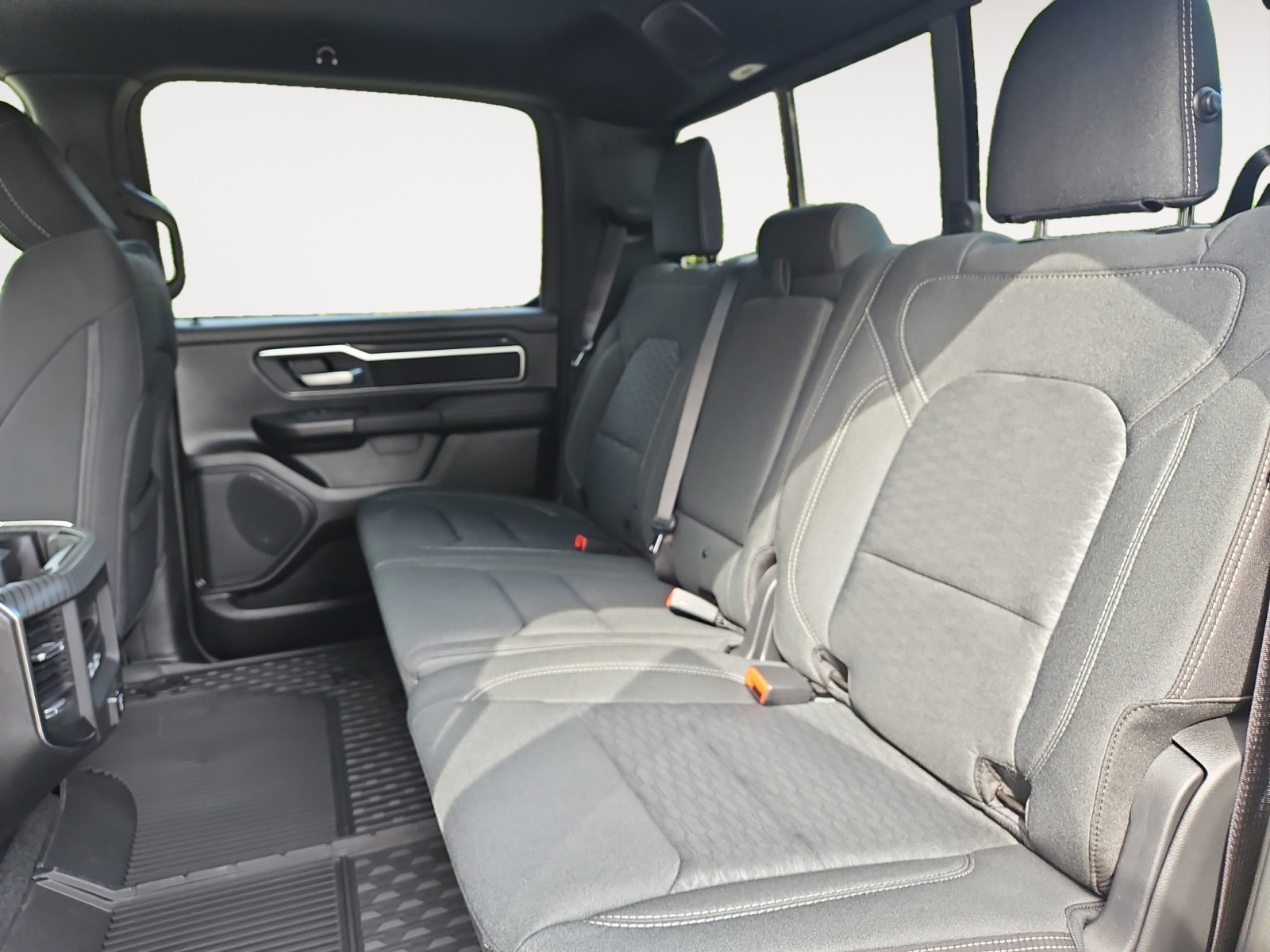 New 2025 RAM 1500 4x4 Crew Cab image 13