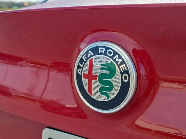 Used 2022 Alfa Romeo Giulia Veloce image 5