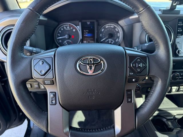 Used 2022 Toyota Tacoma TRD Off-Road w/ Technology Package image 13
