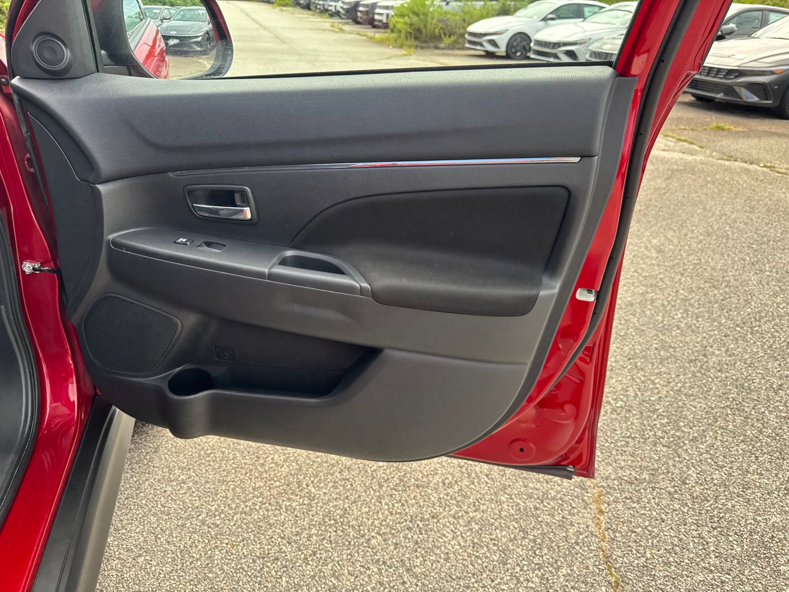 Used 2024 Mitsubishi Outlander Sport ES AWD/4WD image 14