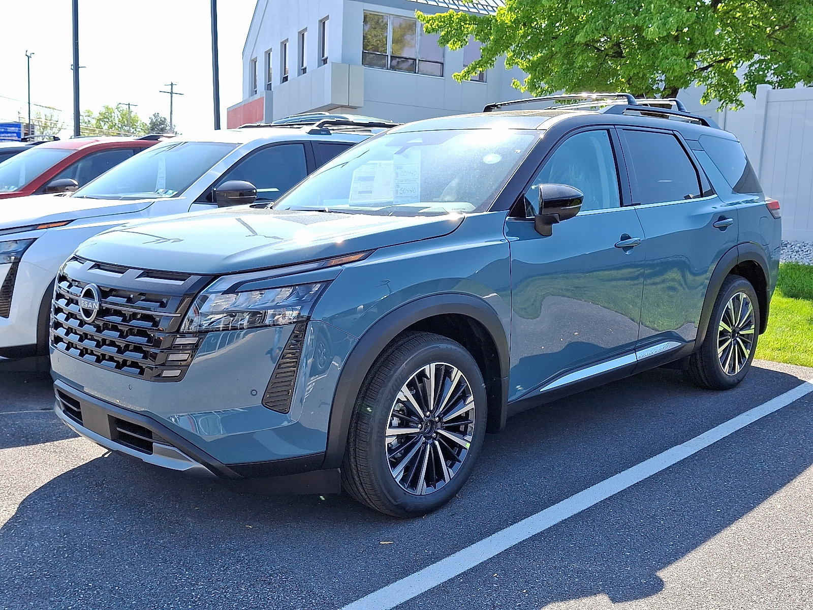 New 2026 Nissan Pathfinder Platinum w/ Cargo Package AWD/4WD video 3