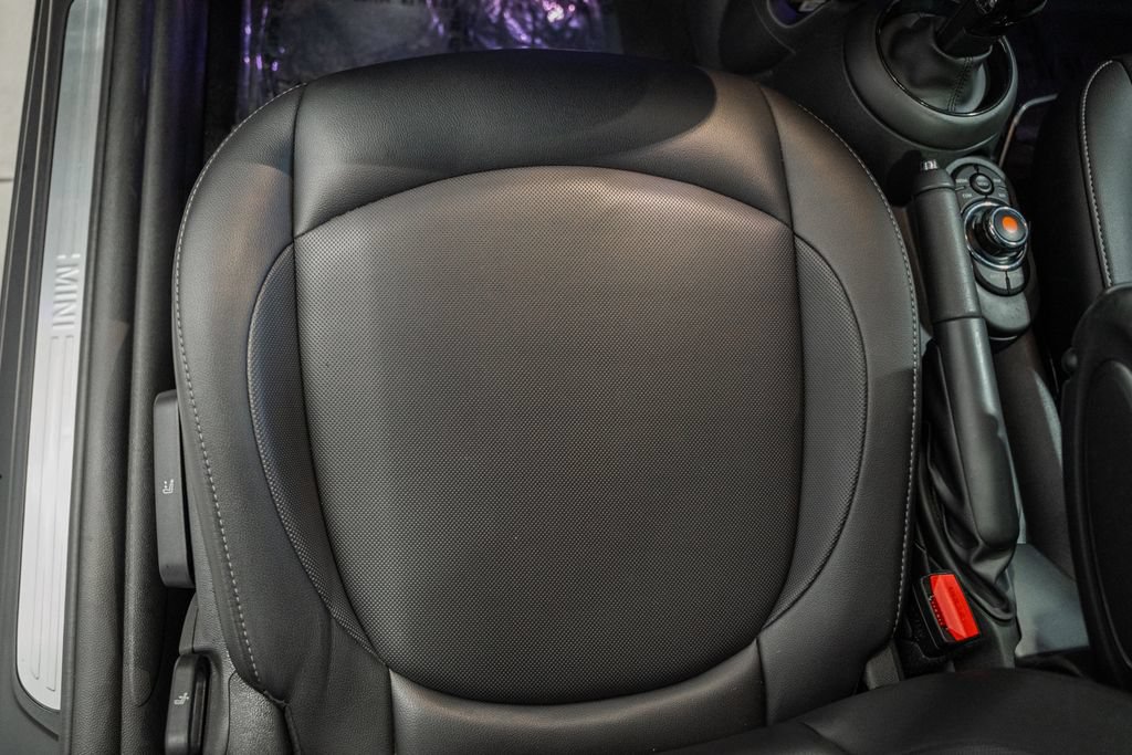 Used 2020 MINI Cooper 2-Door Hardtop FWD image 27