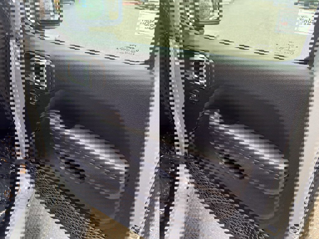 Used 2023 Jeep Wrangler Unlimited Rubicon image 26