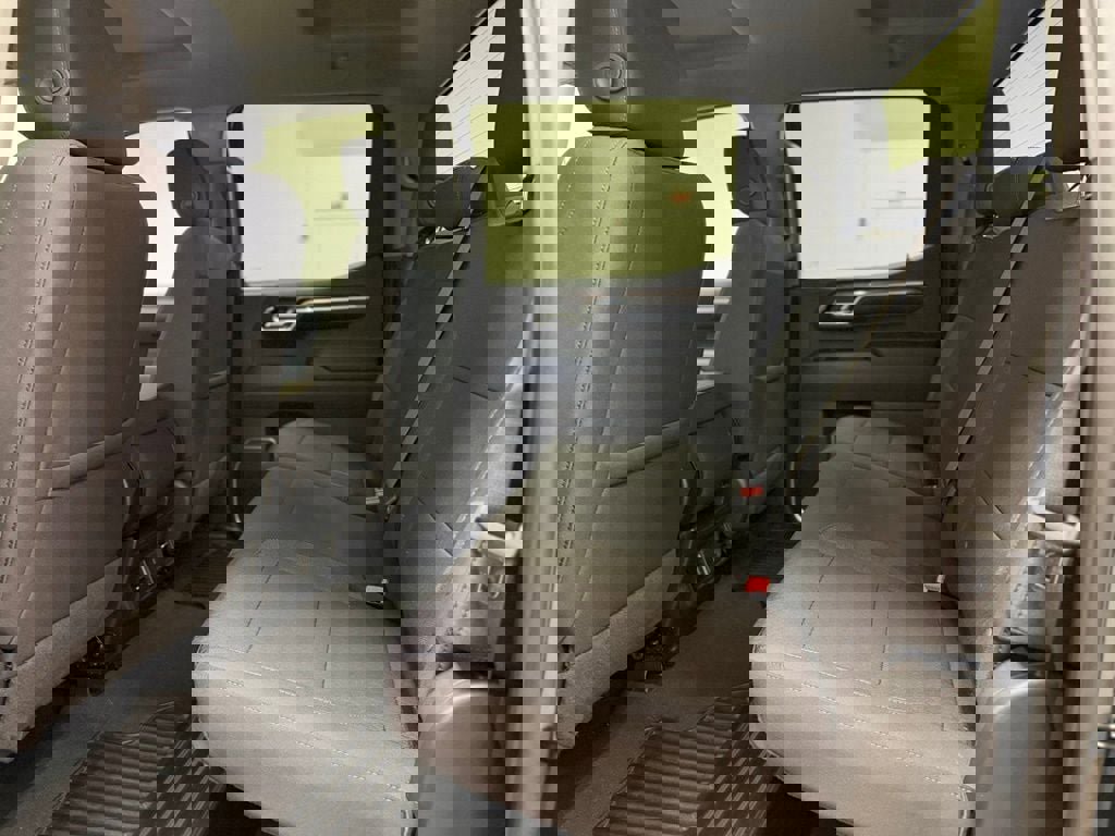 Used 2024 Chevrolet Silverado 1500 LT image 16