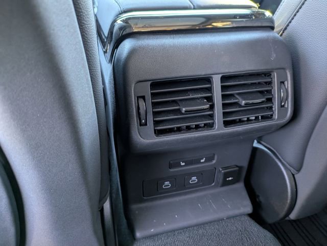 Used 2026 Land Rover Range Rover Velar Dynamic SE image 13