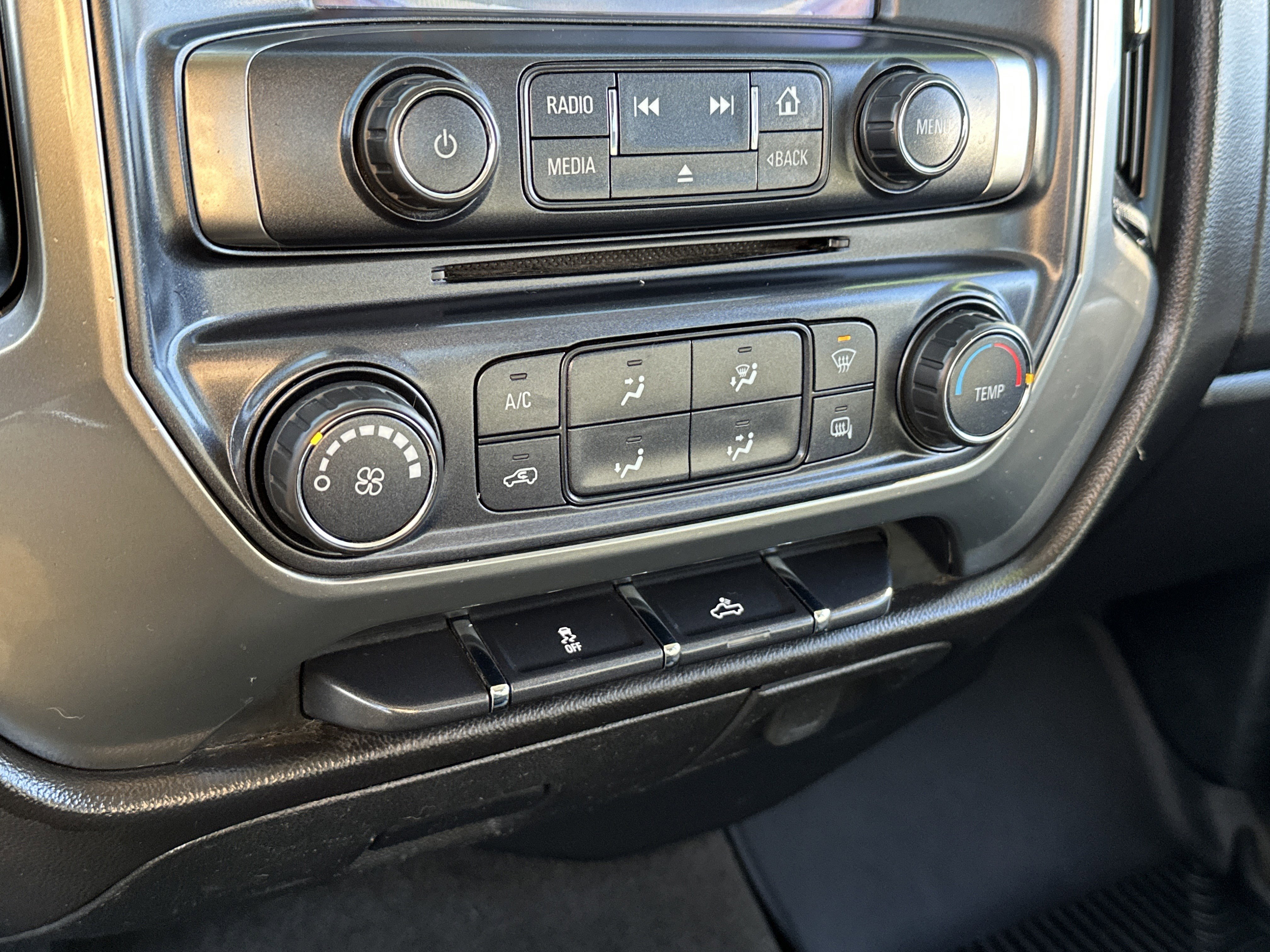 Used 2018 Chevrolet Silverado 2500 LT image 23