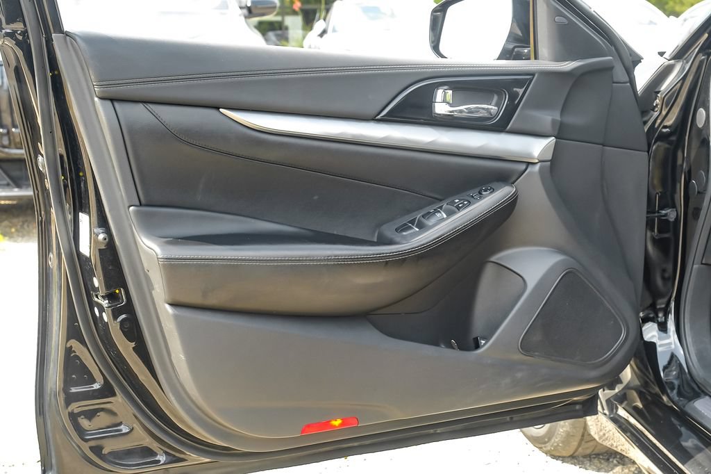 Used 2021 Nissan Maxima 3.5 SV w/ Floor Mat Group FWD image 41