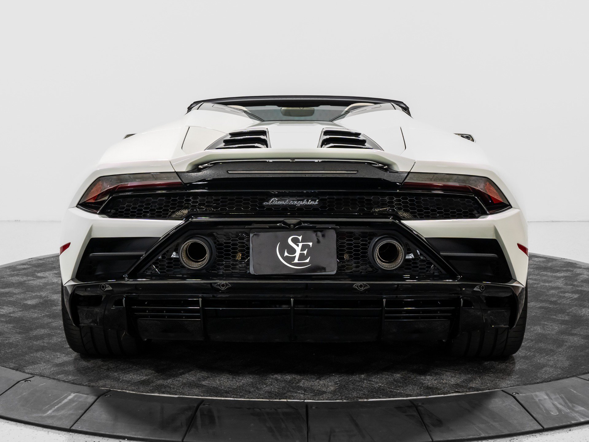 Used 2024 Lamborghini Huracan EVO AWD/4WD image 7