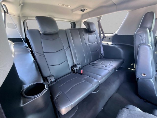 Used 2017 Cadillac Escalade ESV Luxury RWD image 30