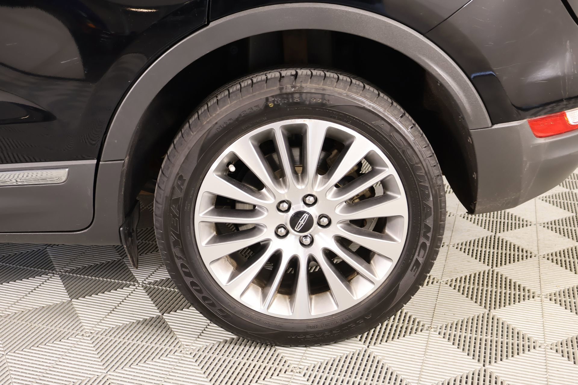 Used 2017 Lincoln MKC Reserve w/ Lincoln MKC Climate Package image 19