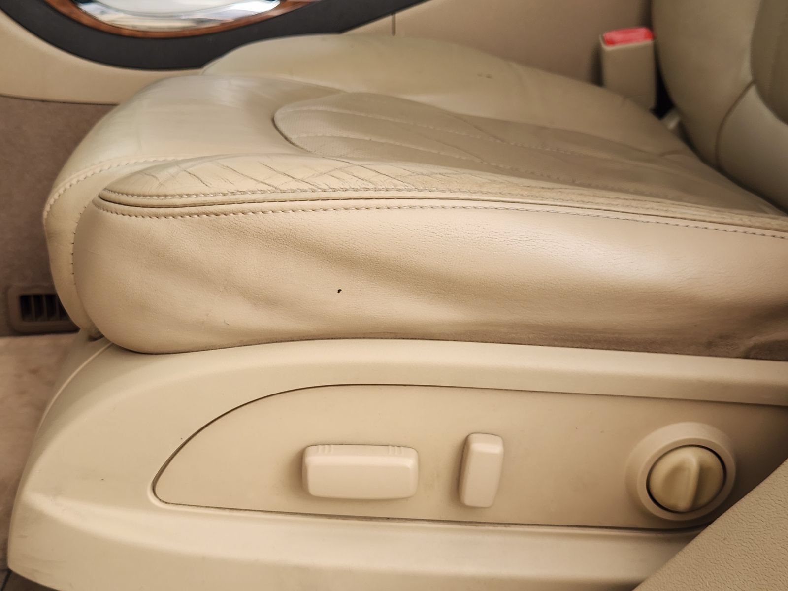 Used 2009 Buick Enclave CXL FWD image 26