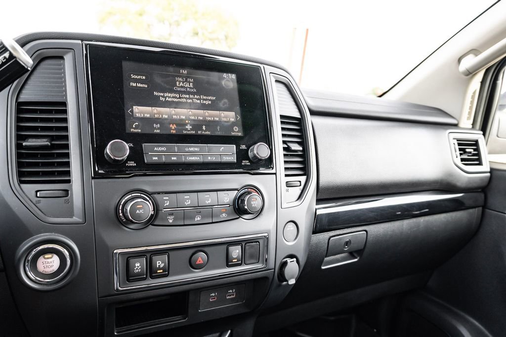 Used 2024 Nissan Titan SV RWD image 23