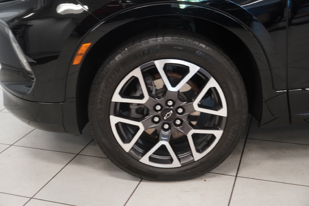 Used 2023 Chevrolet Blazer RS w/ LPO, Floor Liner Package FWD image 16