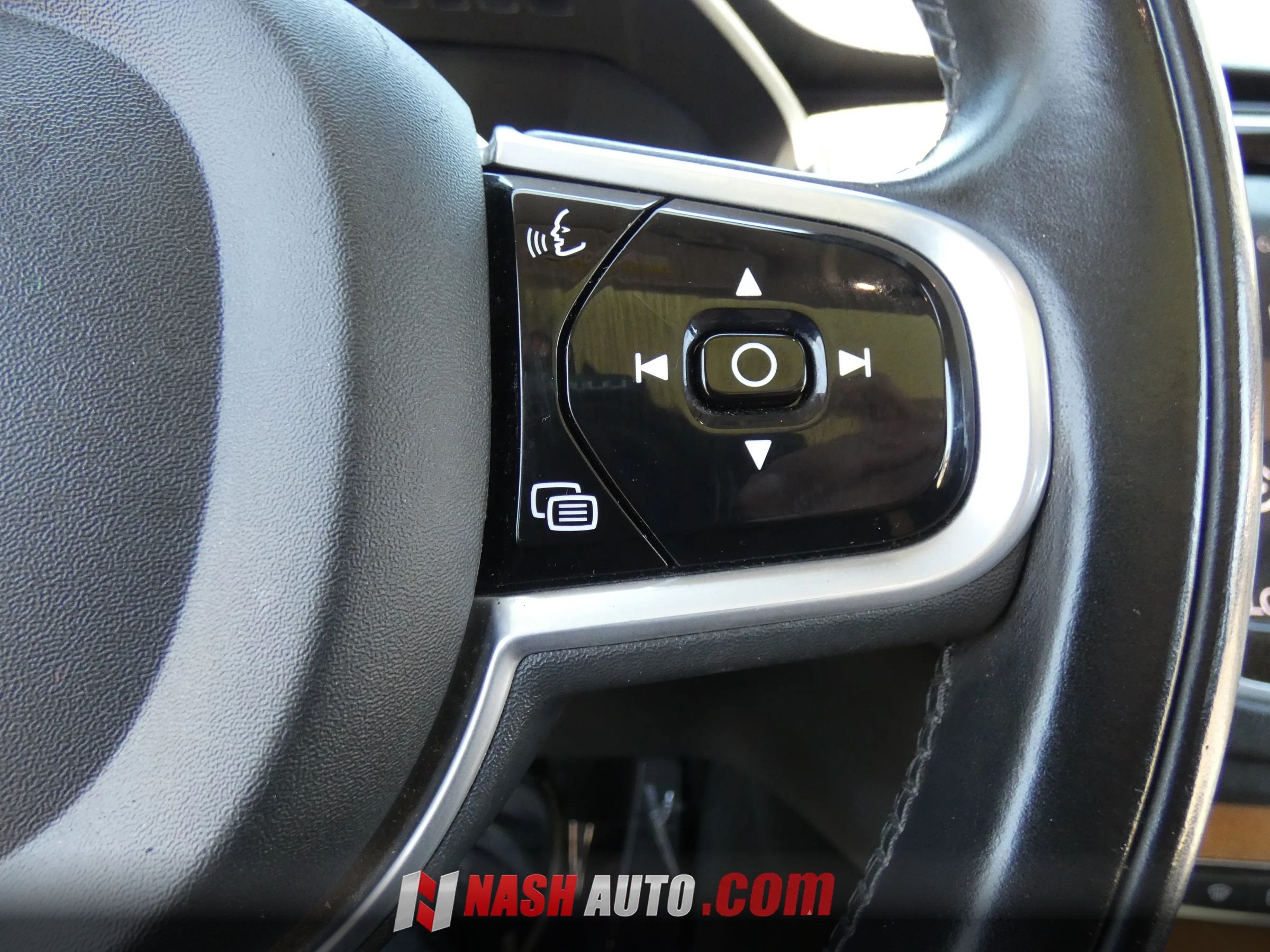 Used 2022 Volvo XC90 T5 Momentum w/ Climate Package AWD/4WD image 64
