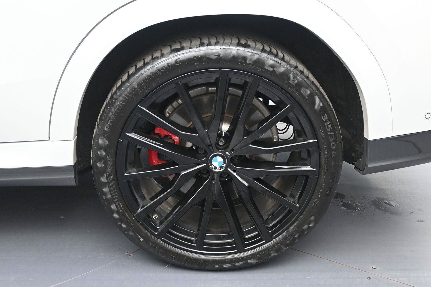 Used 2022 BMW X6 M50i w/ Executive Package AWD/4WD image 13