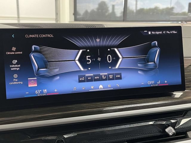 Used 2025 BMW X7 xDrive40i w/ Premium Package AWD/4WD image 37