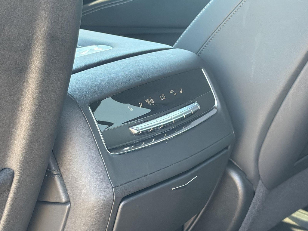 Certified 2025 Cadillac Escalade ESV Sport AWD/4WD image 23