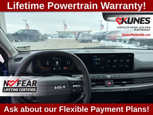 Used 2025 Kia K4 LXS image 17