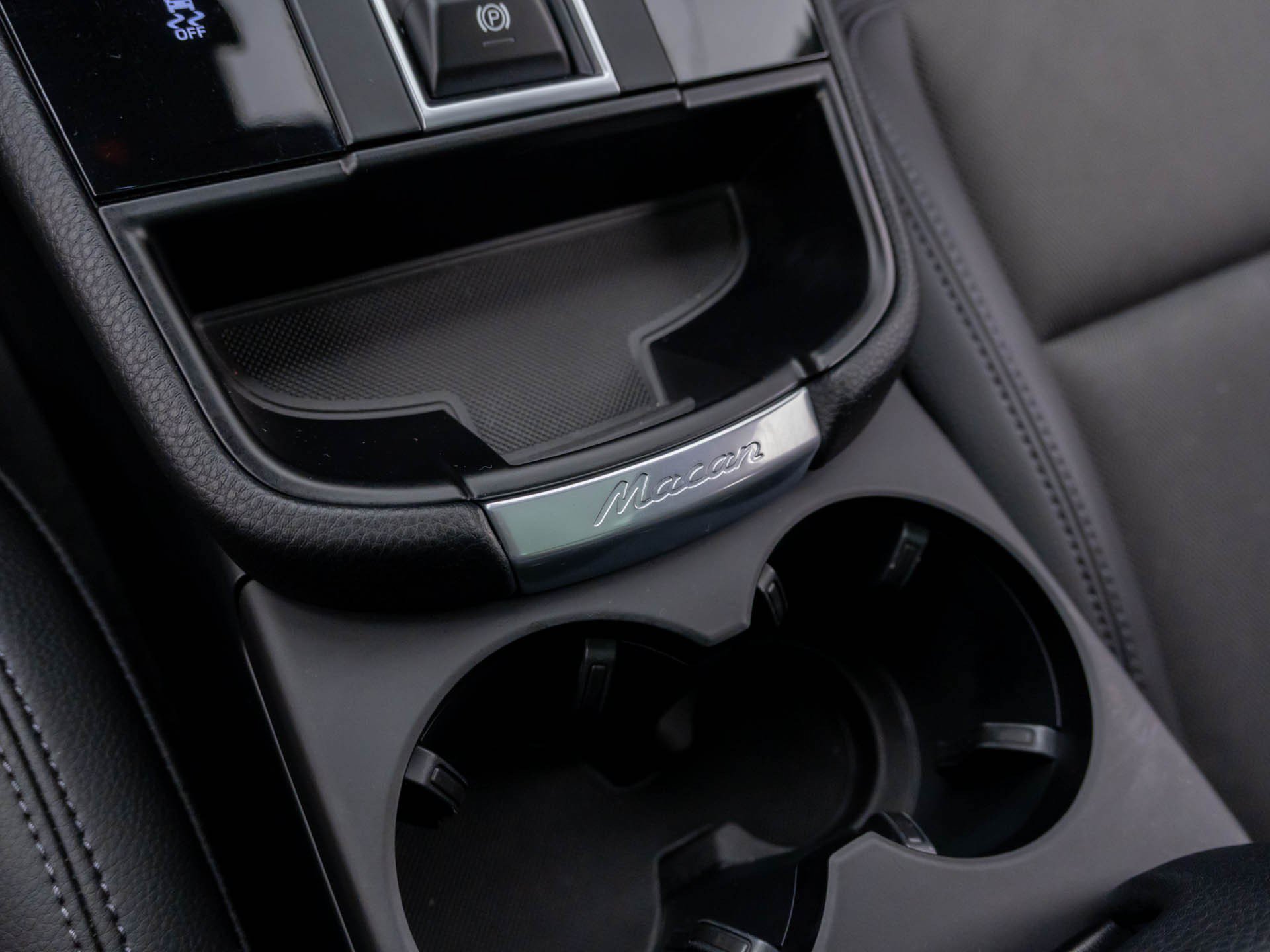 Certified 2026 Porsche Macan AWD/4WD image 20
