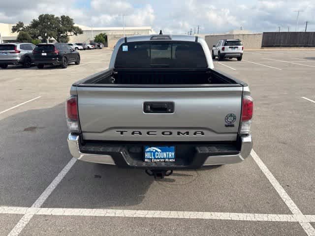 Used 2022 Toyota Tacoma TRD Off-Road AWD/4WD image 4