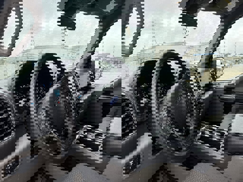 Used 2020 Ford F150 XLT image 25