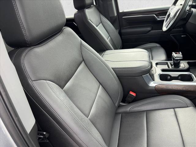 Used 2025 GMC Sierra 1500 SLT w/ SLT Premium Plus Package AWD/4WD image 20