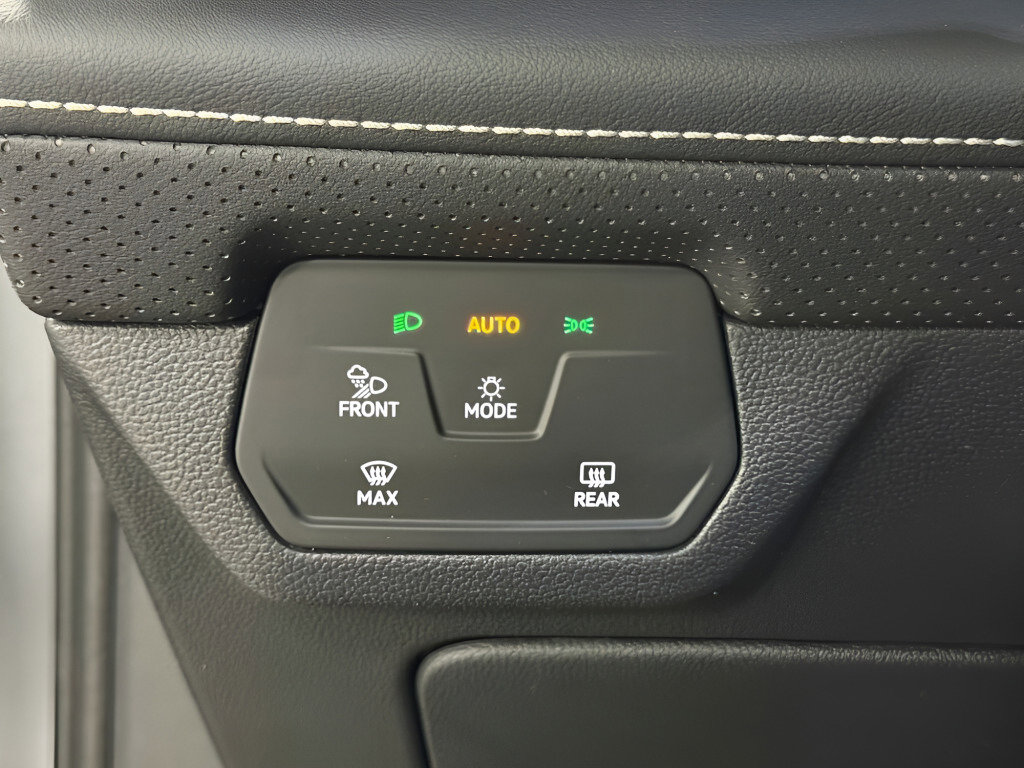 New 2026 Volkswagen Atlas Cross Sport SE image 23