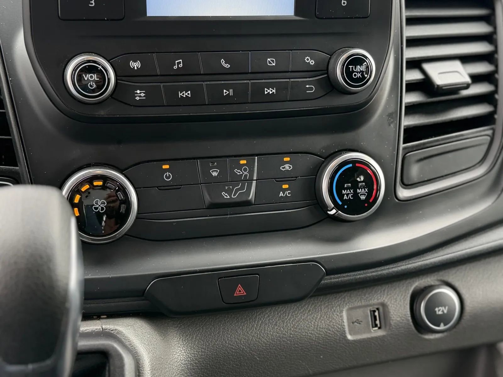 Used 2020 Ford Transit 250 Low Roof w/ Exterior Upgrade Package image 33