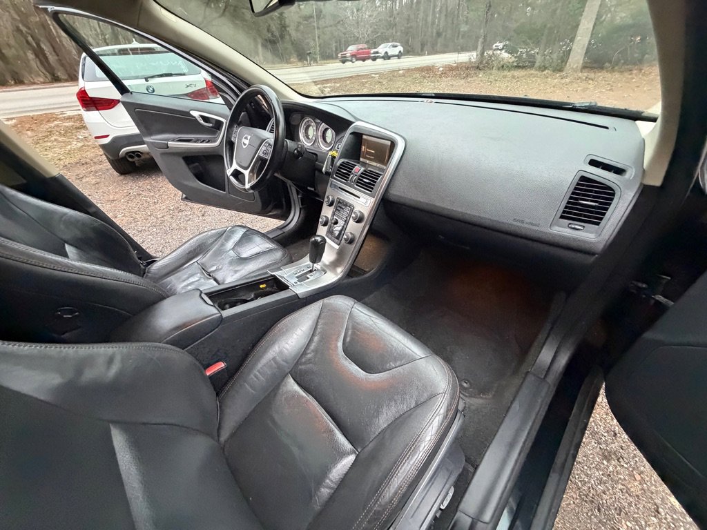 Used 2012 Volvo XC60 3.2 image 24