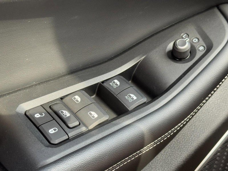 Used 2022 Jeep Grand Cherokee L Limited AWD/4WD image 25