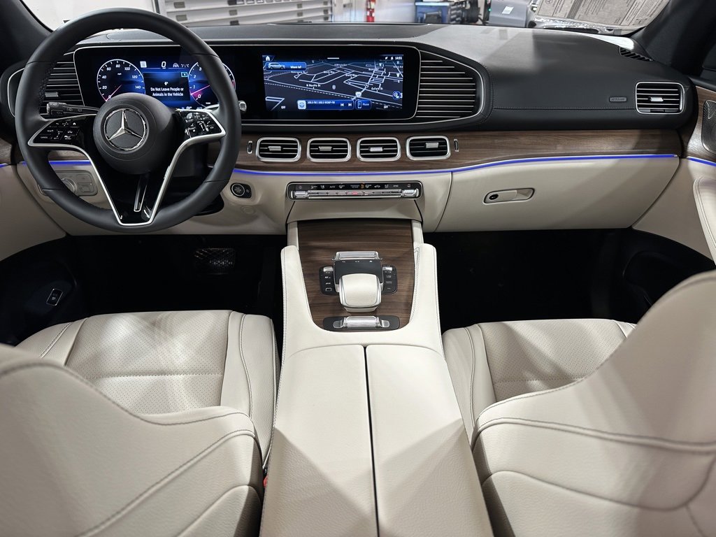 New 2026 Mercedes-Benz GLS 450 4MATIC image 4