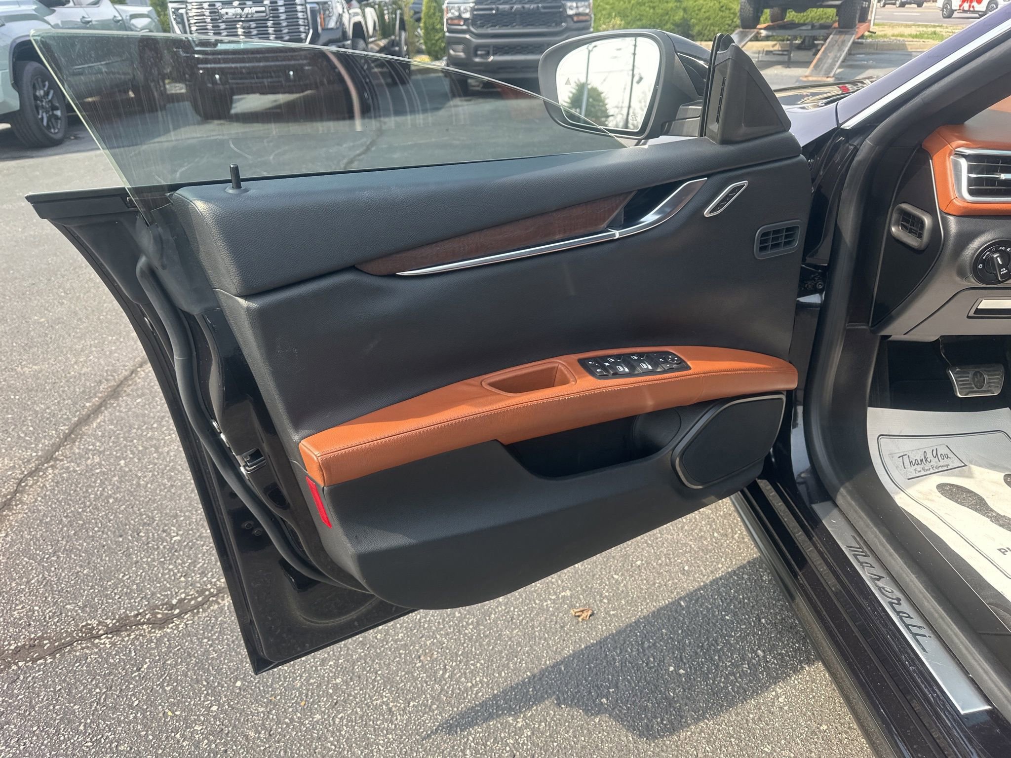 Used 2017 Maserati Ghibli S image 16