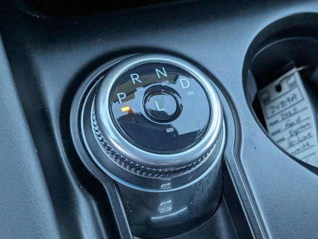 Used 2025 Ford Explorer ST-Line w/ Premium Package image 30