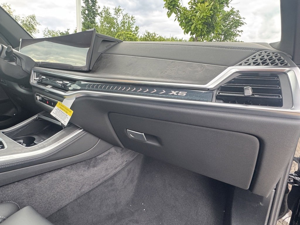 Used 2026 BMW X5 xDrive50e w/ Premium Package image 23