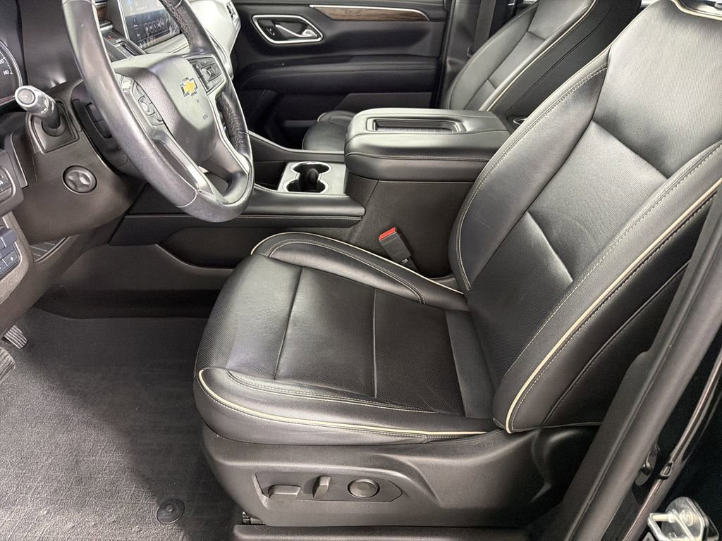 Used 2021 Chevrolet Tahoe Premier w/ Premium Package image 7