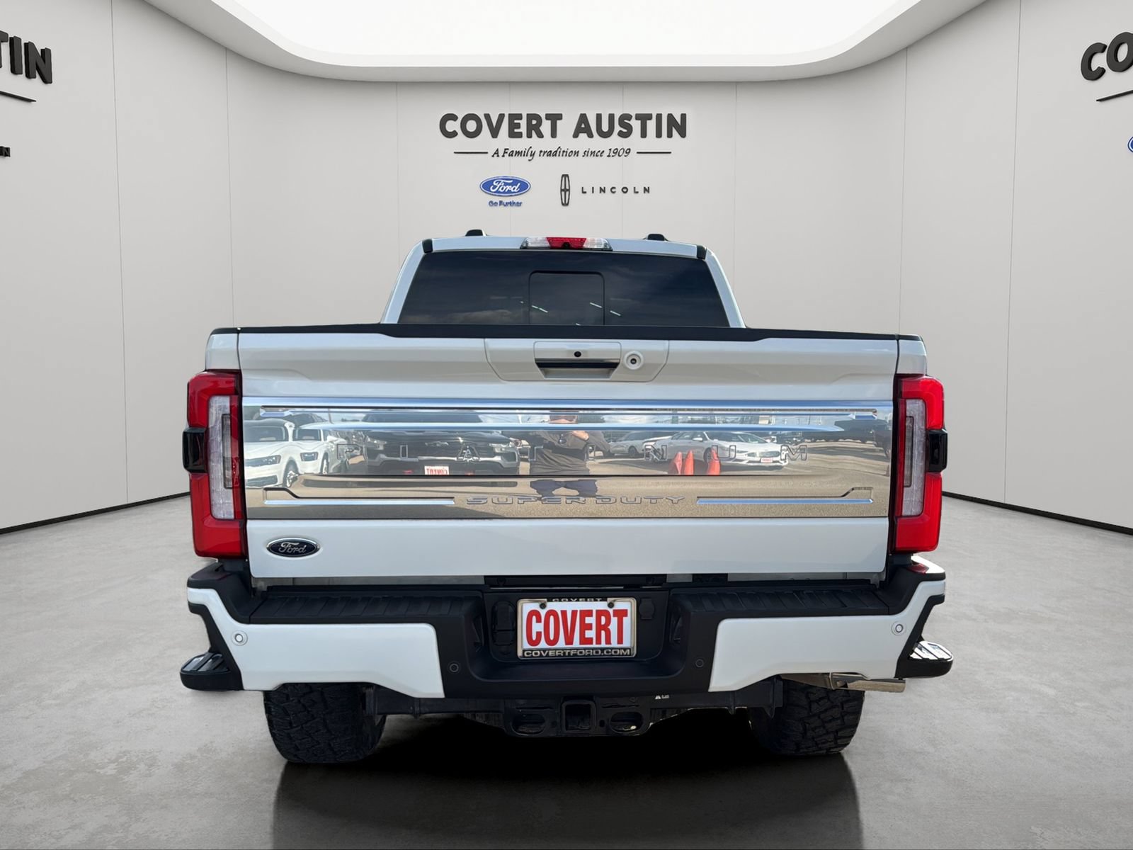 Certified 2024 Ford F350 Platinum w/ Tremor Off-Road Package AWD/4WD image 2