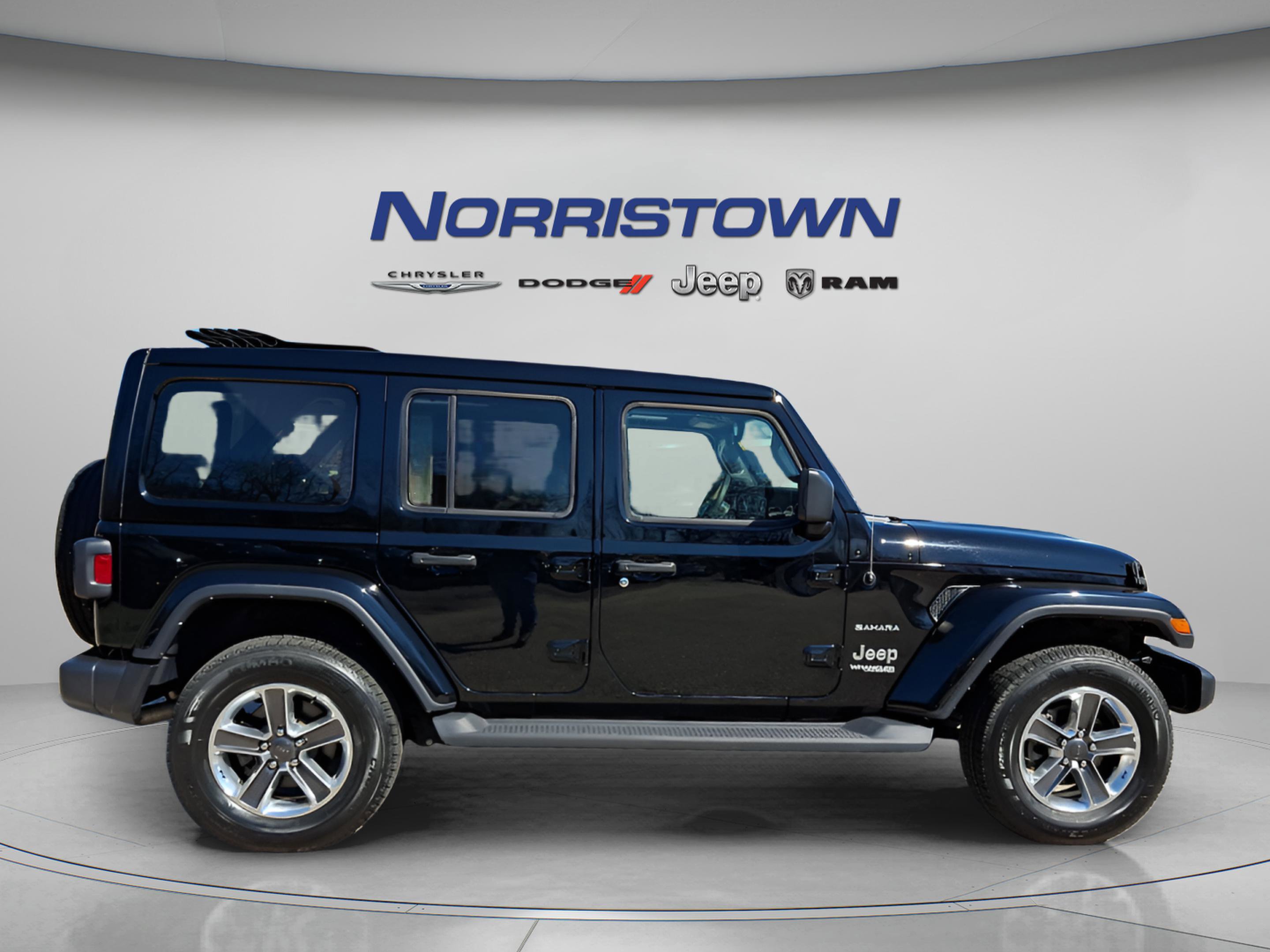 Certified 2022 Jeep Wrangler Unlimited Sahara AWD/4WD image 7