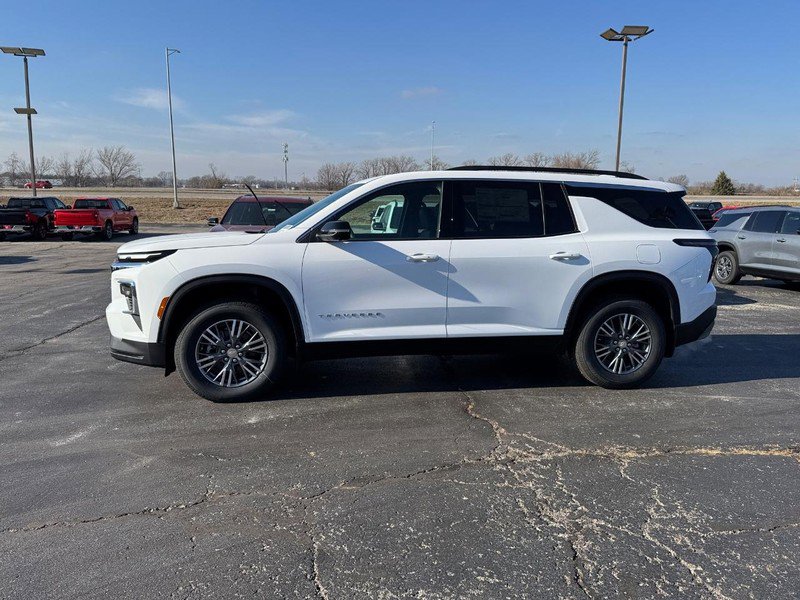 New 2026 Chevrolet Traverse LT image 2