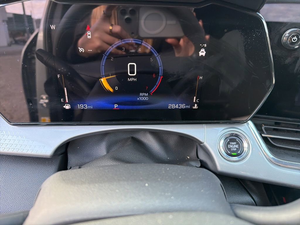 Used 2025 Chevrolet Trax LT image 5